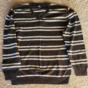 Old Navy Men's V-Neck Black and Gray Striped Sweater